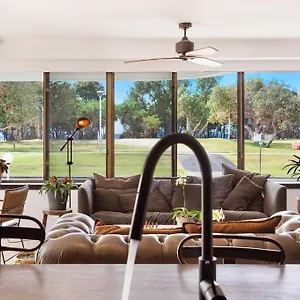 Byron Pacific - On Clarkes Beach Aparthotel